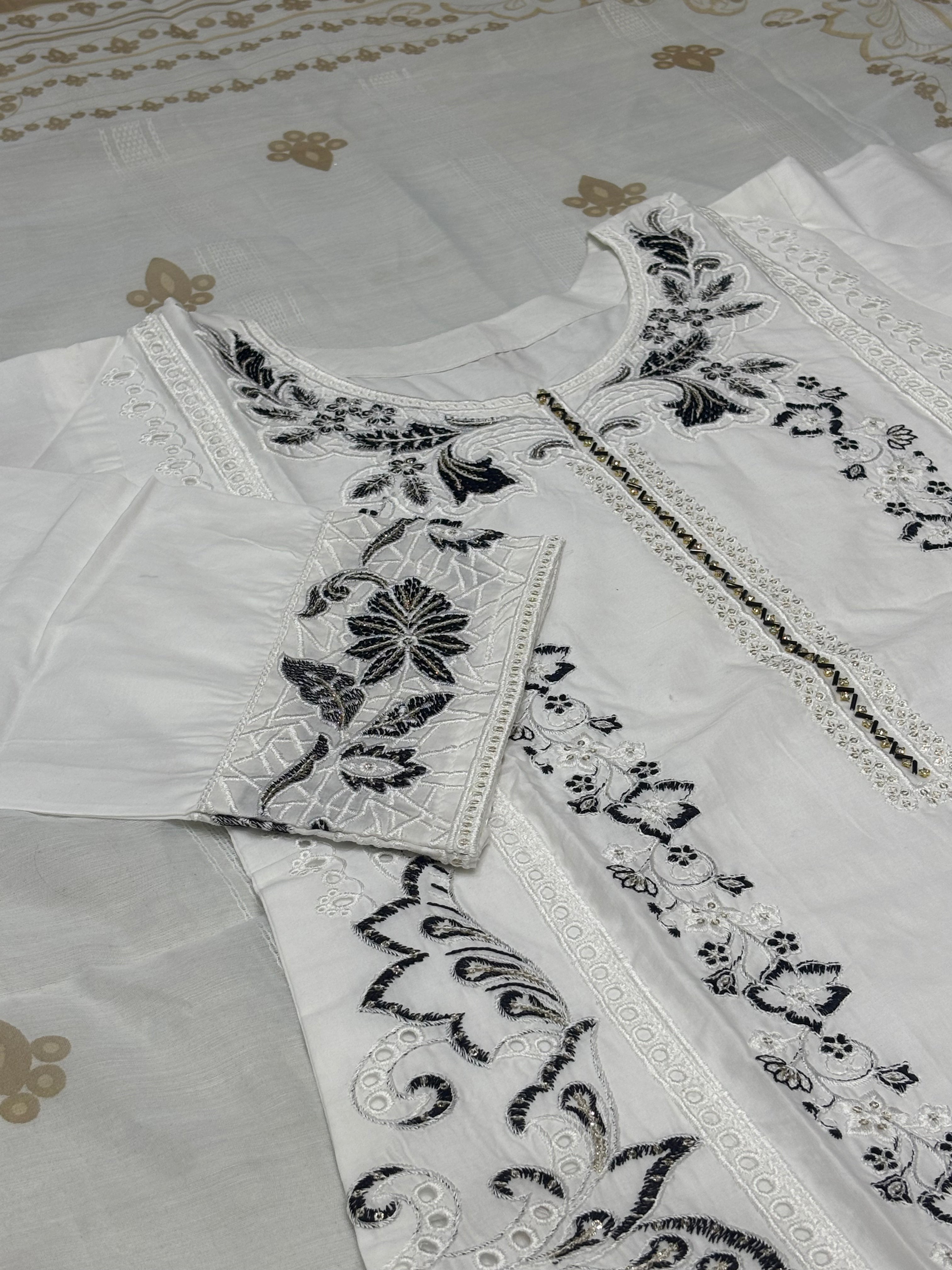 LOOGDI White Black Floral Embroidered 3-Piece Suit